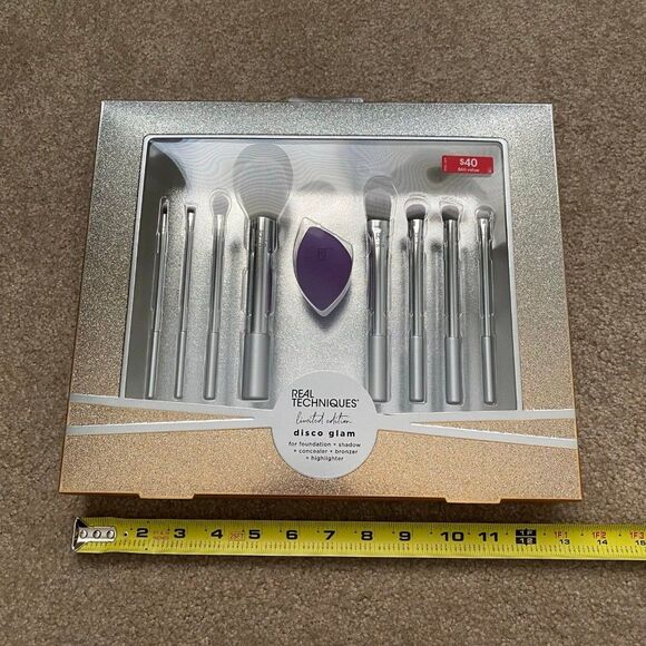 Real Techniques Disco Glam Brush Set Makeup Brushes Make Up Face Skin MUA NEW - Picture 8 of 11